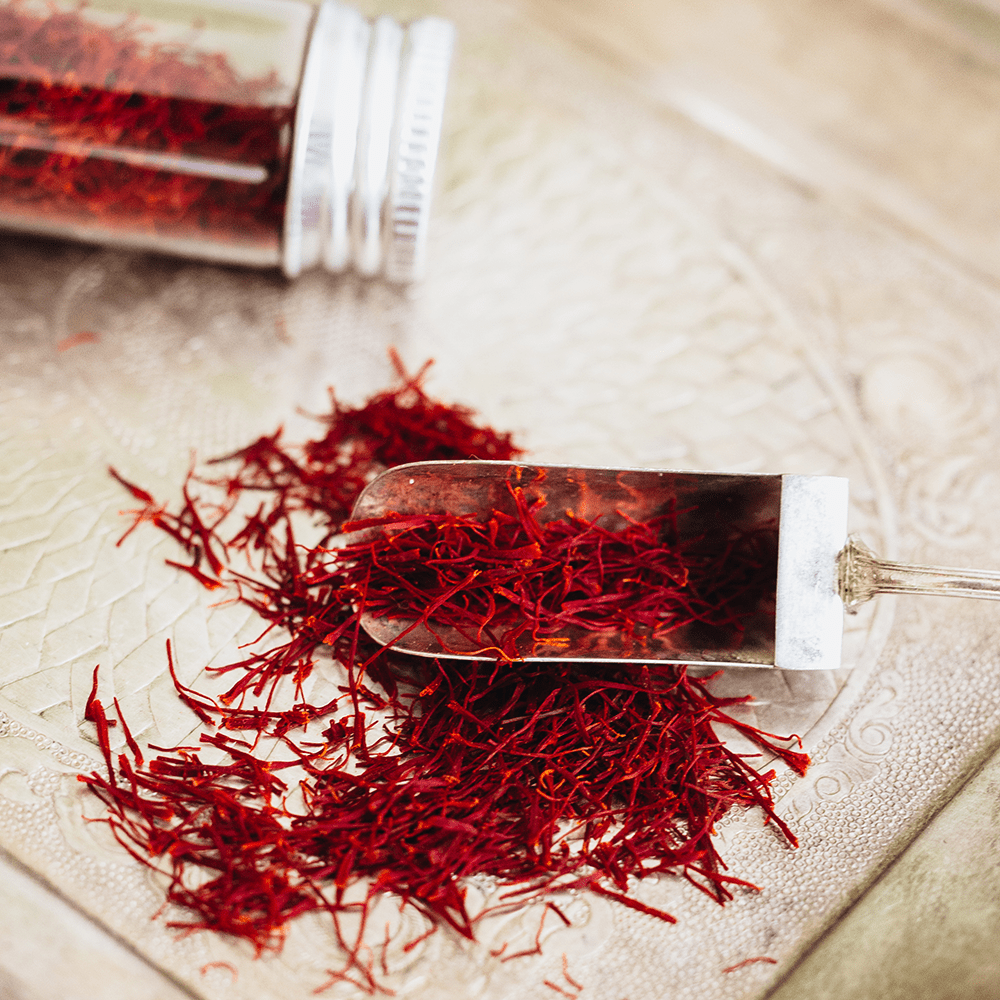 Wie man Safran richtig aufbewahrt: Tipps zur Lagerung von Safranfäden - Conflictfood