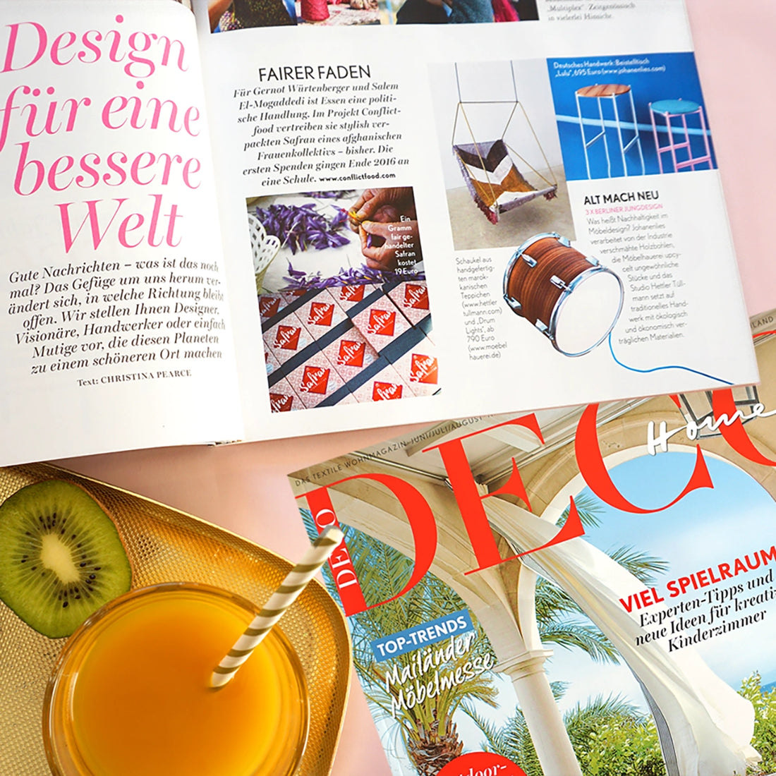 In der Zeitschrift Deco Home sieht man einen bunten Artikel über Conflictfood, daneben Kiwi uns Cocktail