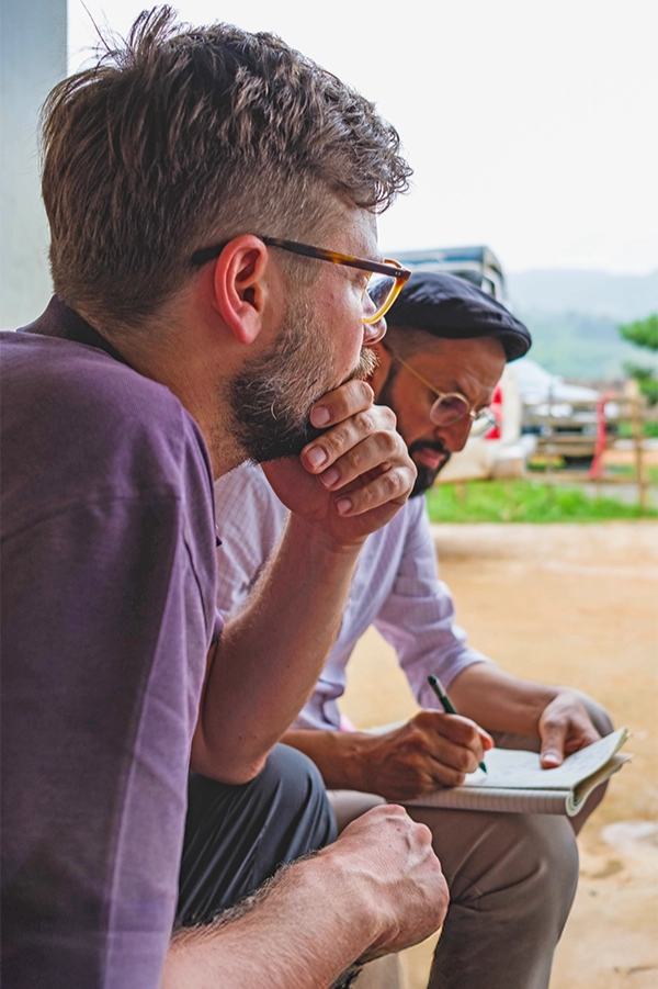 Gernot Würtenberger und Salem El-Mogaddedi von Conflictfood im Gespräch mit Produzenten