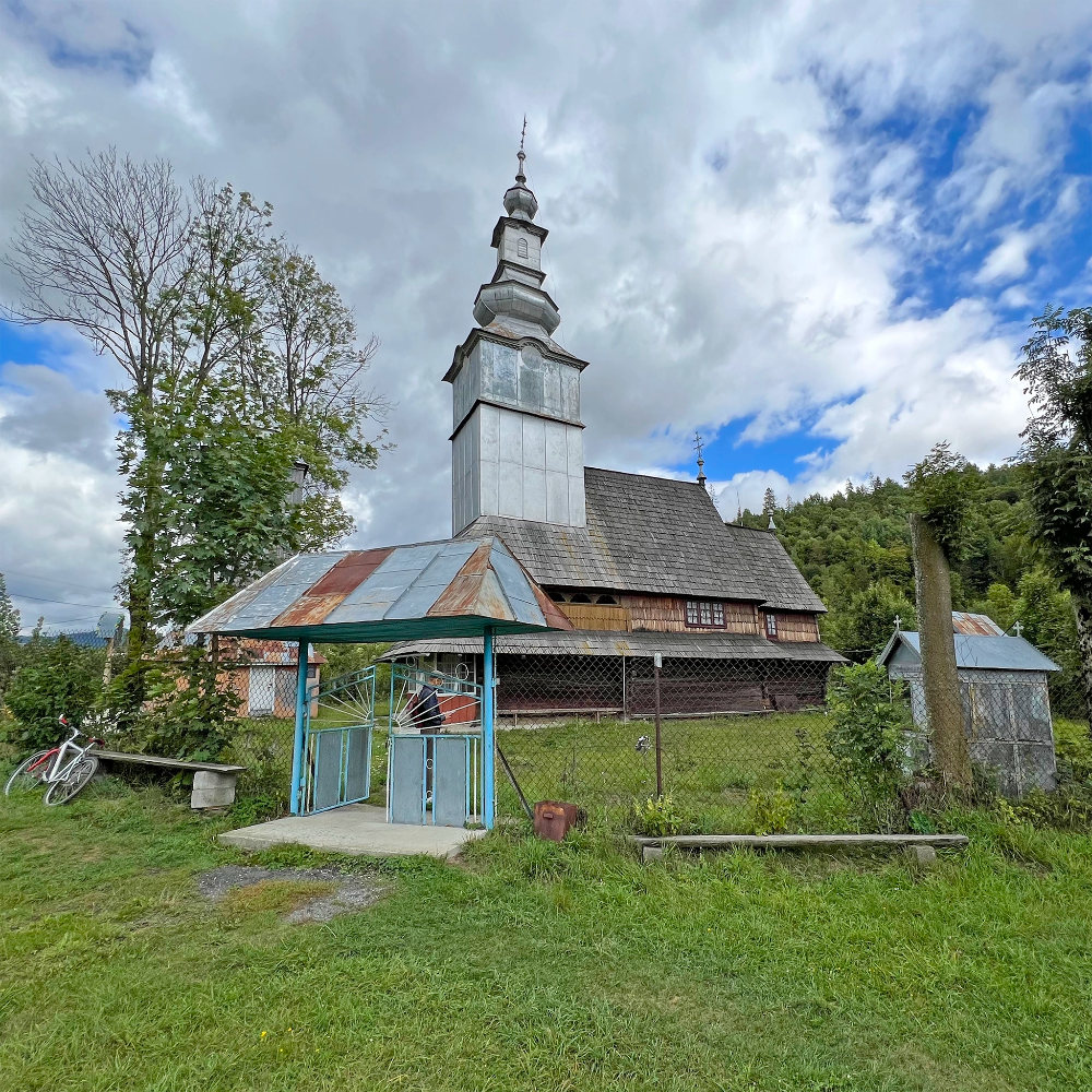Holzkirche in der Ukraine