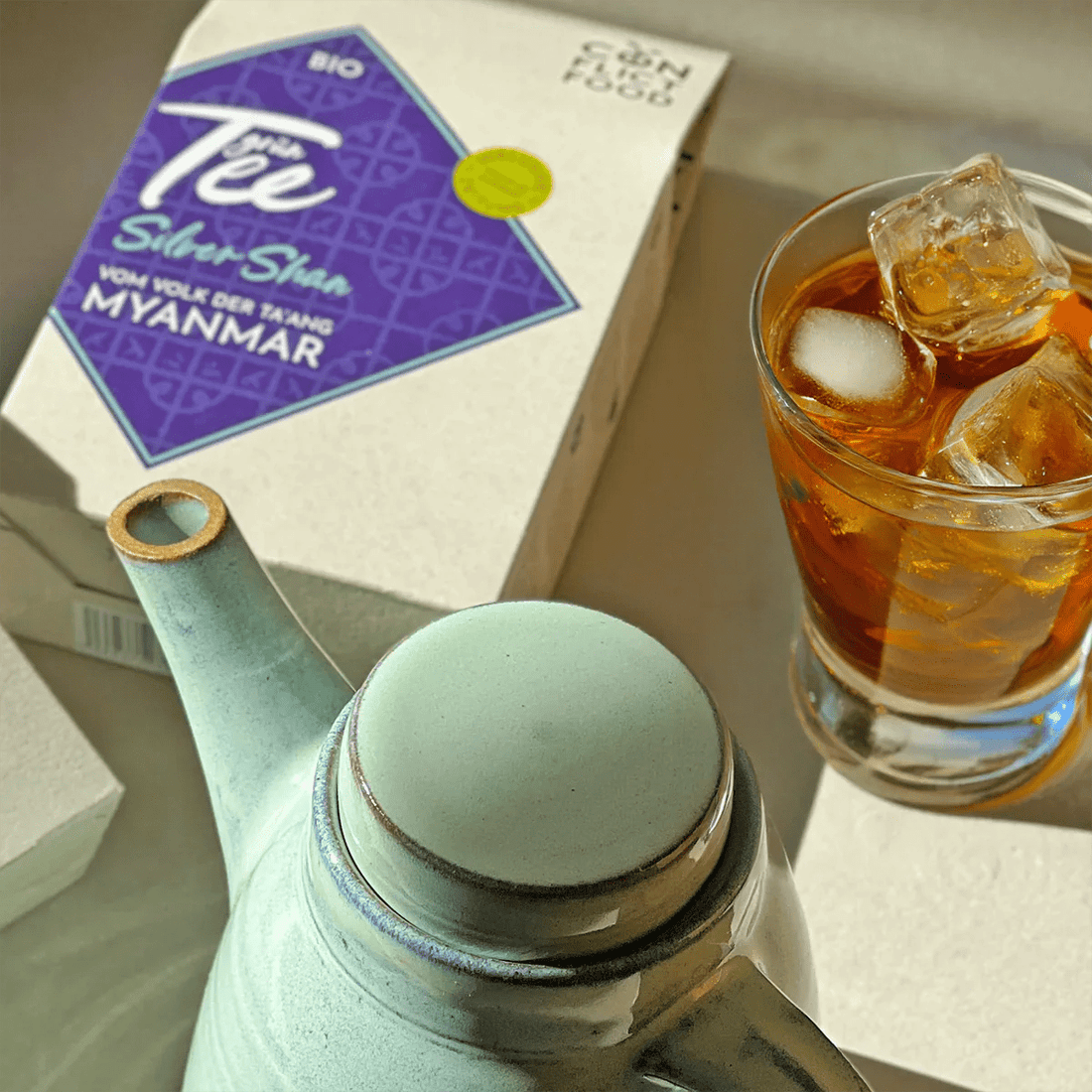 Grüner Tee mal anders: Erfrischender Cold Brew mit Zitrone - Conflictfood